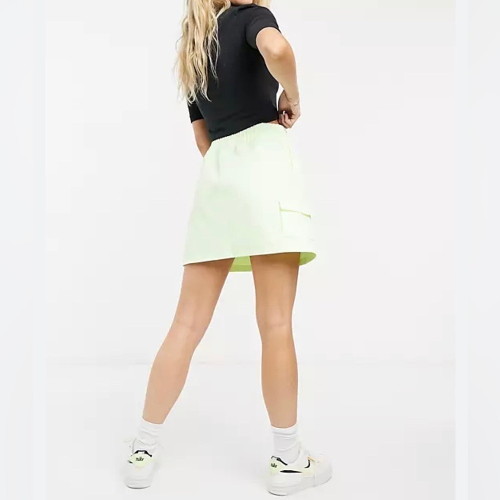 NWOT Nike Swoosh Woven Utility Skirt Size - Picture 3 of 10